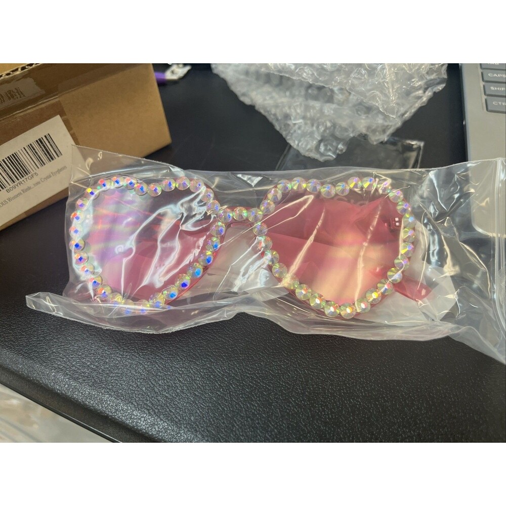 Brand New Blinged Out Heart Glasses Girls Party Girl Trip Bachelorette Weekend